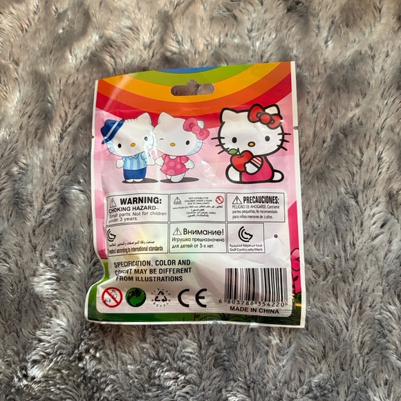 Hello Kitty Bundle - Picture 9 of 11